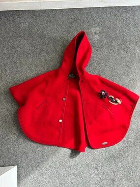 ❤️🧵 Giesswein Boiled Wool Hooded Cape – Red Embroidered – Size 2 (92 cm) 🧵❤️